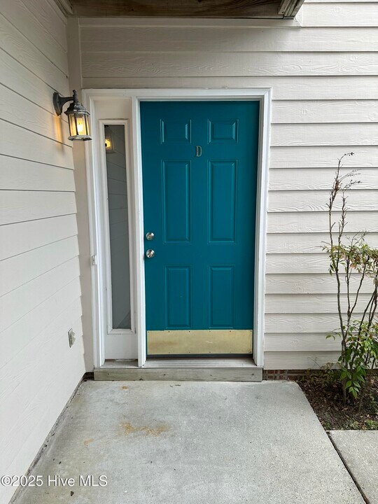 705 Summertime Ln in Wilmington, NC - Building Photo