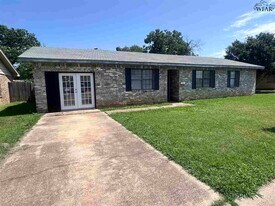 4638 Cascades Dr in Wichita Falls, TX - Building Photo