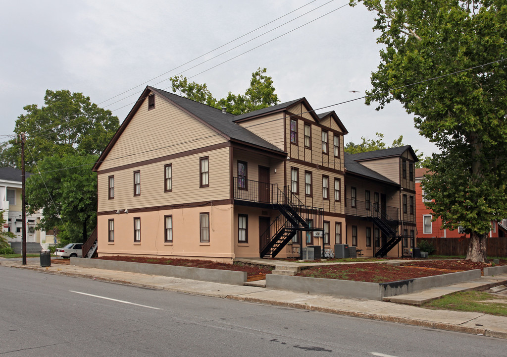 538 E Park Ave in Savannah, GA - Building Photo