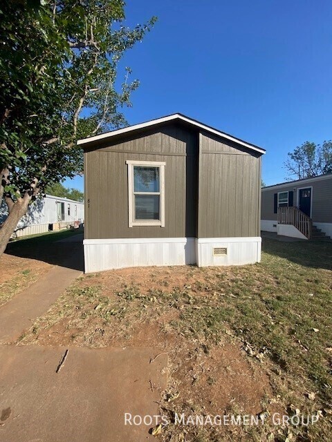 81 Town and Country Dr in Wichita Falls, TX - Building Photo