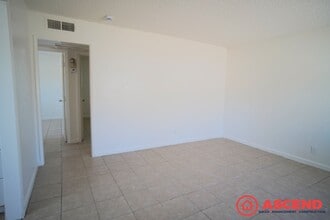 1514 Mount Vernon Ave in Bakersfield, CA - Building Photo - Building Photo
