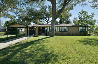 1111 Florence St in Panama City, FL - Building Photo - Building Photo