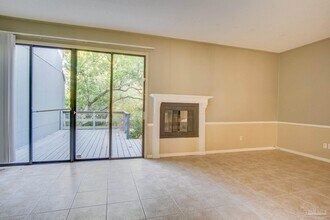 18 Hillbrook Way in Pensacola, FL - Building Photo - Building Photo