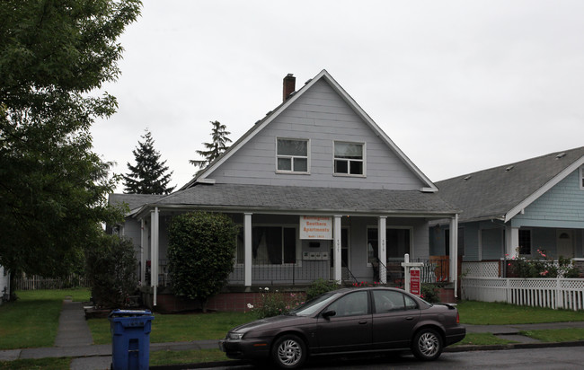 4017-4019 Yakima Ave in Tacoma, WA - Building Photo - Building Photo