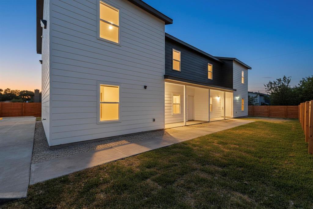 6909 Wentworth Dr in Austin, TX - Building Photo