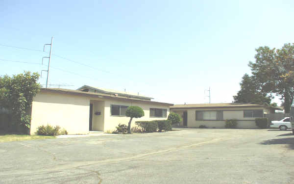 14601-14605 1/2 Firmona Ave in Lawndale, CA - Building Photo