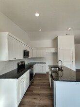 1519 Willow Way in Benton City, WA - Building Photo - Building Photo