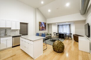 33 S 11th St in Philadelphia, PA - Building Photo