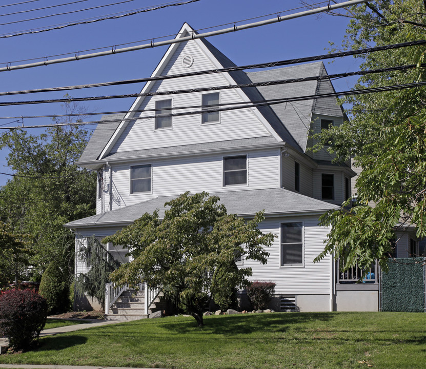 2547 Amboy Rd in Staten Island, NY - Building Photo