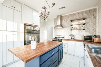 4016 Avenue Q 1/2 in Santa Fe, TX - Building Photo - Building Photo