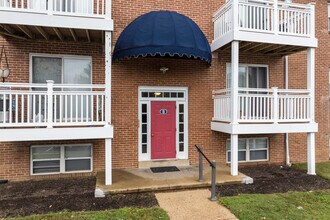Waterglen Apartments in Claymont, DE - Building Photo - Building Photo