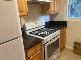 1827 N Normandie Ave Apartamentos