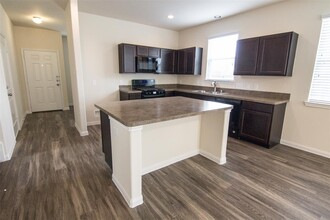 29647 Clover Shore Dr in Spring, TX - Building Photo - Building Photo