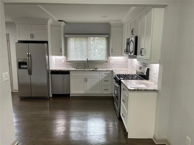 1954 Clairmont Terrace NE in Atlanta, GA - Building Photo - Building Photo