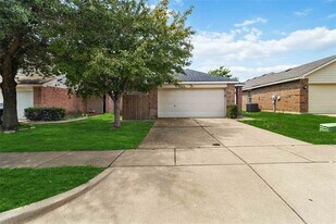 6717 Waterhill Ln in Fort Worth, TX - Building Photo