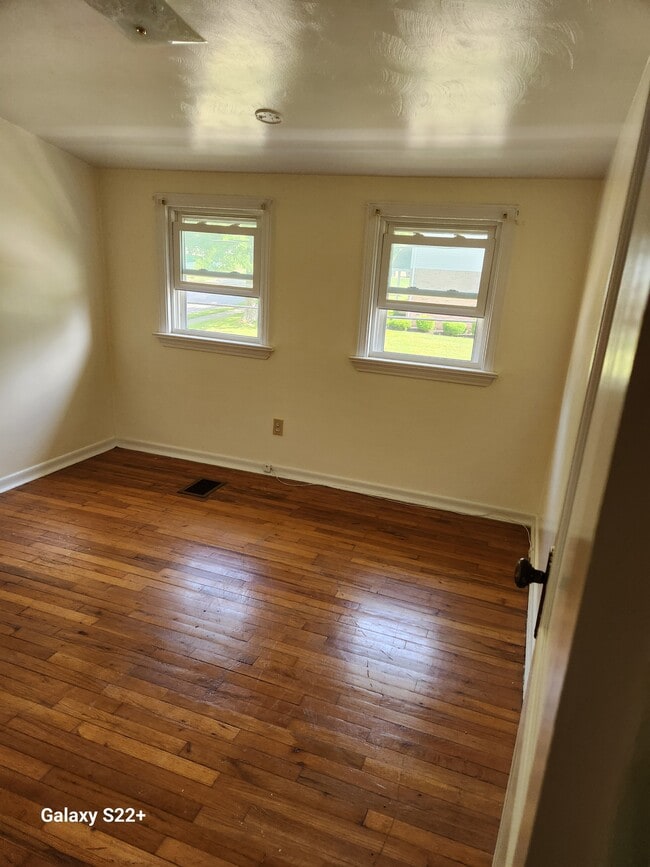 property at 4426 Greengarden Blvd