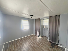 425 Longfellow Blvd in Lakeland, FL - Foto de edificio - Building Photo