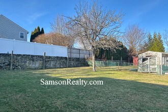 12 Ostend St in Johnston, RI - Building Photo - Building Photo