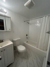 20 W 14th Rd in Queens, NY - Building Photo - Building Photo