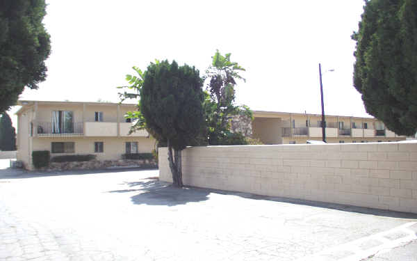 7348 Florence Ave in Downey, CA - Building Photo - Building Photo