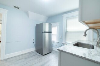 23 Woodland St, Unit 25 Woodland 3 in New Haven, CT - Foto de edificio - Building Photo