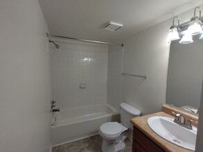 600 Reusens Rd in Lynchburg, VA - Foto de edificio - Building Photo