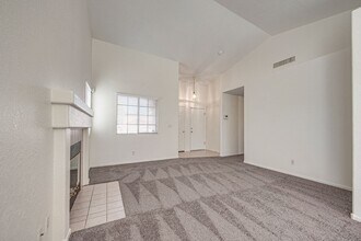 5541 Cleary Ct in Las Vegas, NV - Building Photo - Building Photo