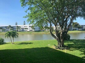 214 Wellington L in West Palm Beach, FL - Building Photo