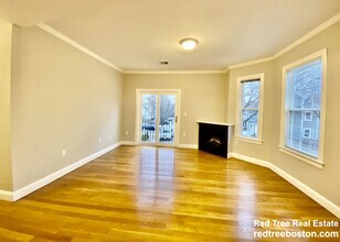 2 Marney St, Unit 3 Marney #2 in Cambridge, MA - Building Photo - Building Photo