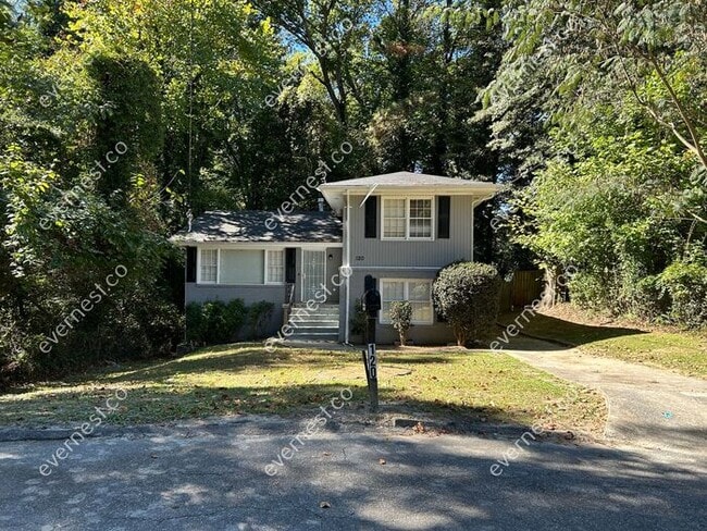 120 Leathers Cir NW in Atlanta, GA - Building Photo - Building Photo