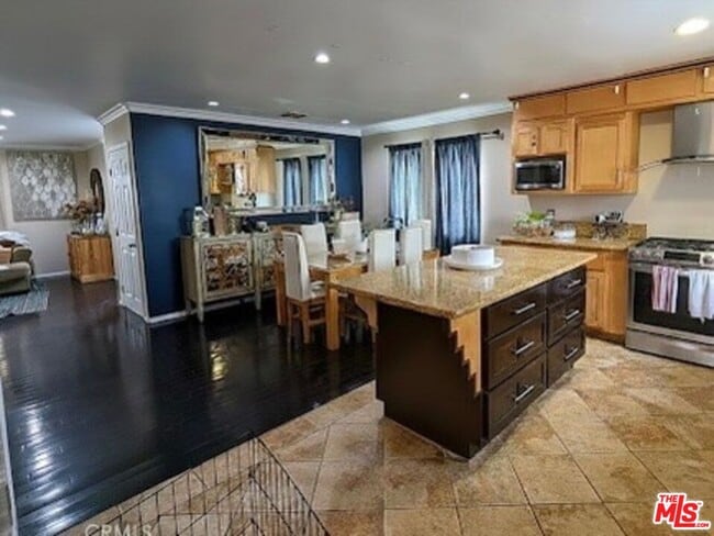 2317 S Harcourt Ave in Los Angeles, CA - Building Photo - Building Photo