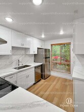 1623 102nd Pl NE in Bellevue, WA - Building Photo - Building Photo