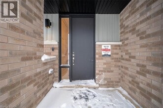 901 Douro St in Stratford, ON - Building Photo - Building Photo