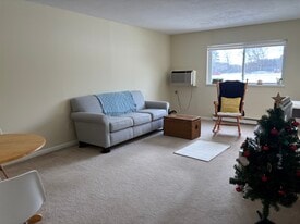 66 Mayflower Ave in Middleboro, MA - Building Photo