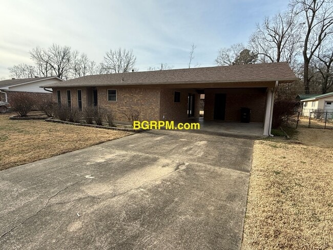110 Chickasaw Pl in Jacksonville, AR - Building Photo - Building Photo