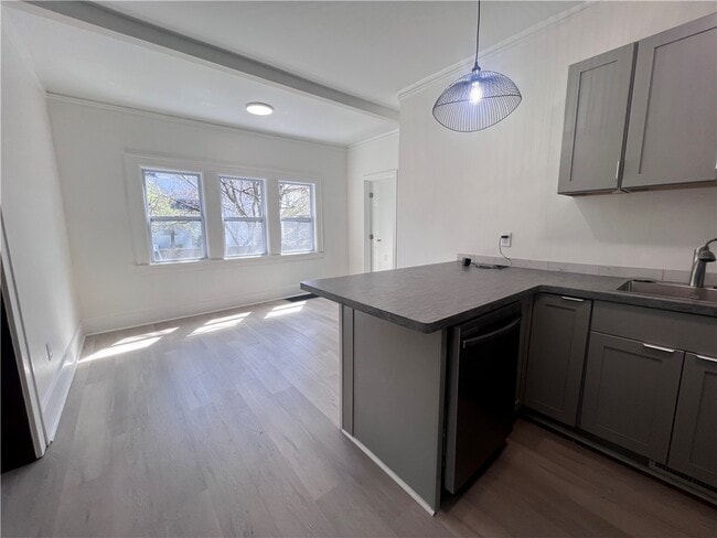 43 Lawton St in Rochester, NY - Building Photo - Building Photo