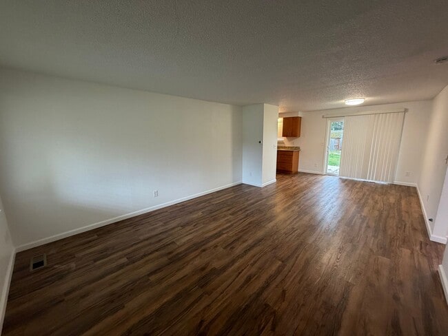 11219 105th Ave SW in Lakewood, WA - Building Photo - Building Photo