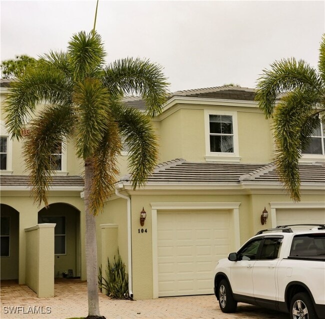 property at 1435 Mariposa Cir