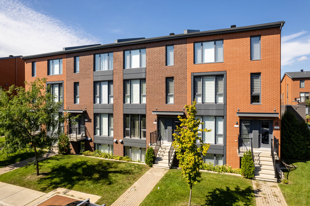 2151 Du Borée Rue in Montréal, QC - Building Photo