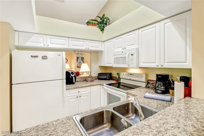 149 Wading Bird Cir in Naples, FL - Building Photo - Building Photo