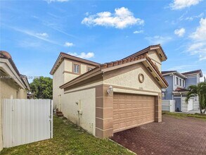 15843 SW 139th St in Miami, FL - Building Photo - Building Photo