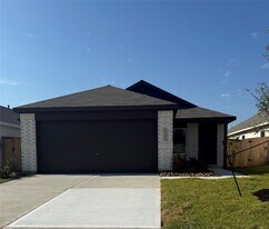 1751 W Stroker Rd in Crosby, TX - Building Photo