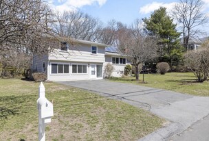 24 Tyler Rd in Lexington, MA - Building Photo