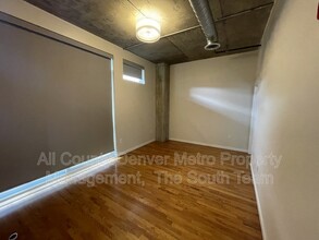 3201 Shoshone St in Denver, CO - Building Photo - Building Photo