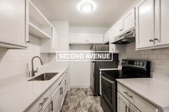 5033 Euclid Ave in Kansas City, MO - Building Photo - Building Photo