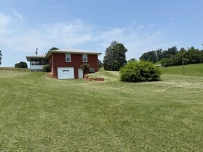 2459 Middlesettlements Rd in Maryville, TN - Building Photo - Building Photo