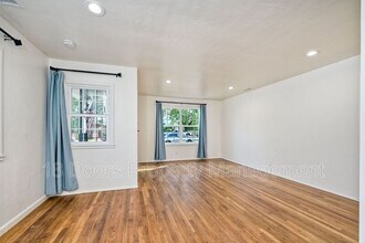 254 G Ave in Coronado, CA - Building Photo - Building Photo