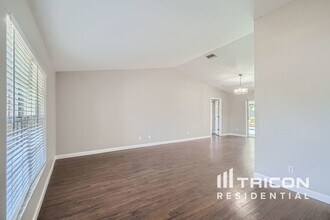 854 Christina Cir in Oldsmar, FL - Building Photo - Building Photo