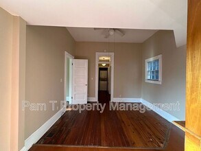 124 E Henry St in Savannah, GA - Building Photo - Building Photo