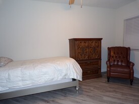 13627 Hermano Way in Desert Hot Springs, CA - Building Photo